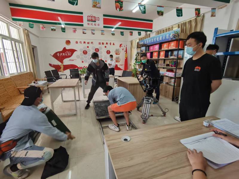 高港区广告片拍摄公司：极简主义践行者，少即是多的视觉哲学